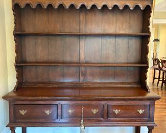 Fantastic cupboard fine craftsmanship appears to be made by Johnathan Charles