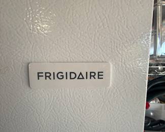 full size frigidaire frig