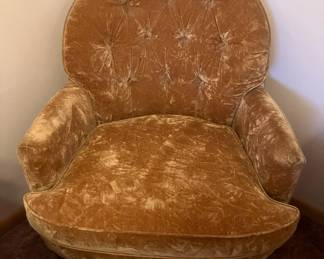 Vintage Gold Velvet Tufted Arm Chair