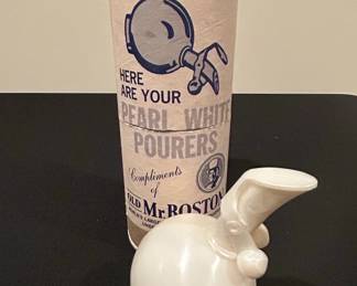 Old Mr. Boston Pearl White Pourers Set second image