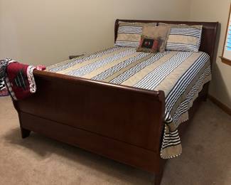 Queen wooden sleigh bed