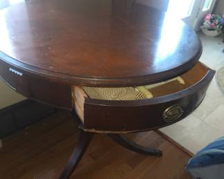 Drum table mahogany’s 