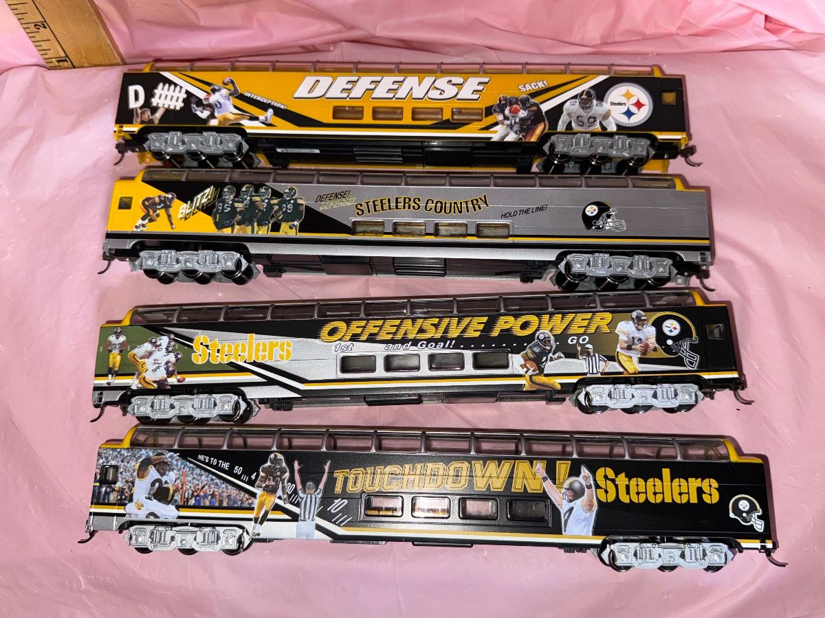 Hawthorne Village Pittsburgh Steelers 5 Piece Train Set, See next photo $100.00