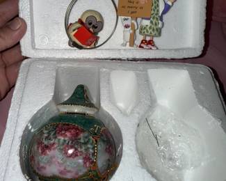 3 Ornaments $6.00