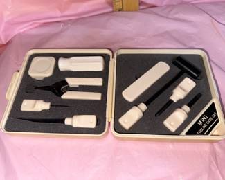 Mini Tool Kit $5.00