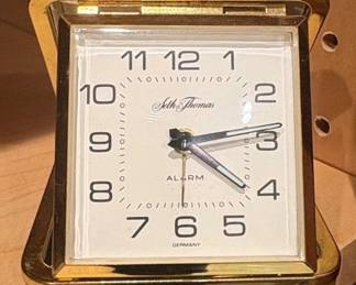 Seth Thomas Travel Alarm Clock third image
