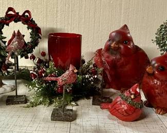 Cardinal Decor Winter