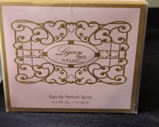 Tova Beverly Hills Signature Collection Fragrance Set with Legacy Titanic second image