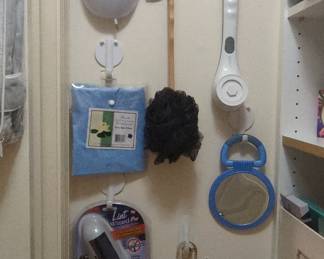 Lint Wizard Pro and Bath Accessories Bundle