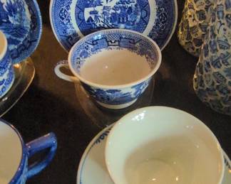 Homer Laughlin Blue Willow China Set