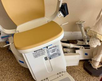 Acorn 130 Straight Stairlift