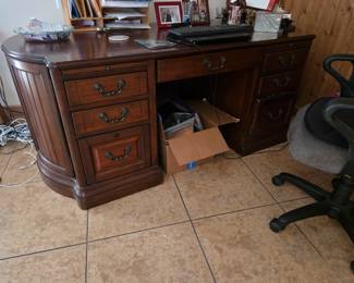 Pre-Selling Desk
