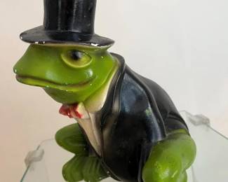 204 Arnels Ceramic Top Hat Frog Bank