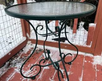 204 Glass Top Bistro Table Detail