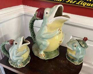 204 Vintage Majolica Frog On A Lily Pad Set