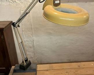 204 Electrix Guild Selections Vintage Magnifying Task Lamp
