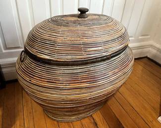 204 Coastal Washed Pencil Reed Lidded Oversized Basket