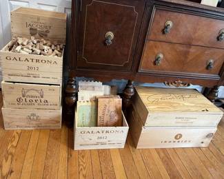 204 Wine Connoisseur Collectibles