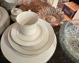 Classic Platinum "4246" Dinnerware Set