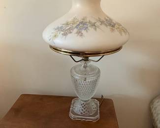 Gone With The Wind Style Floral Etched Glass Table Lamp