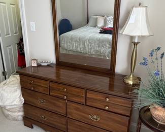 Broyhill Cherry Wood Traditional Dresser with Mirror