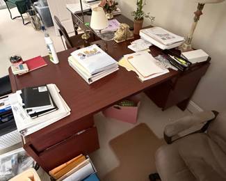 Mahogany Executive Desk with Pedestal Drawers