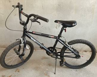 Razor FS20 Freestyle BMX Bike