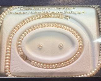 Genuine Freshwater Cultured Pearls 18" Necklace, 7.5" Bracelet & 5mm Pearl Stud Earring Set