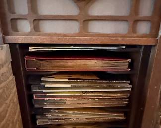 Silvertone "Victrola" Style Phonograph