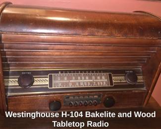 Westinghouse H Bakelite and Wood Tabletop Radio
