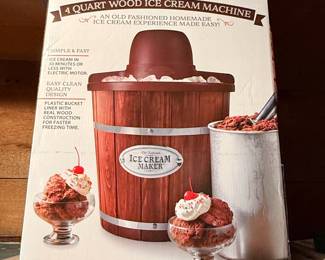 Nostalgia 4 Quart Wood Ice Cream Maker
