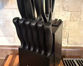 Astrocook 15-Piece Knife Block Set