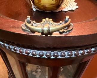 Antique Mahogany Kidney Shape Tray Top Curio / Display Table