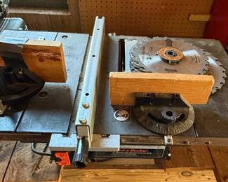 Black & Decker 8" Induction Motor Table Saw