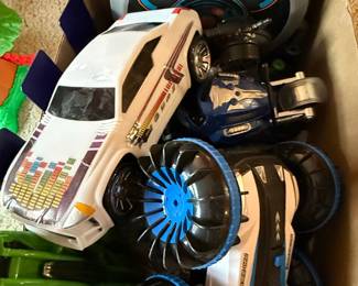 Assorted Remote Control Toy Cars and Robot, including Nikko Road Rippers and Hot Wheels