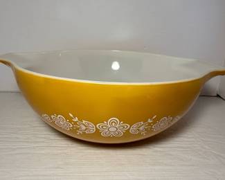 Pyrex "Butterfly Gold" Mixing Bowl