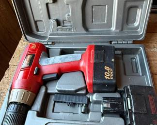 Craftsman 10.8V Cordless Drill/Driver with Case