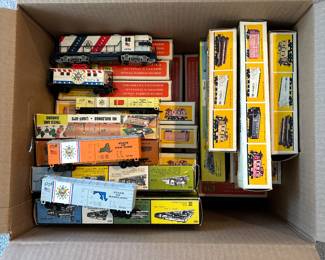 Assorted Vintage Bicentennial Dummy Cars (Bachmann, AHM, Train-Miniatures) 