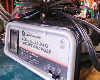 Schumacher 6/2 Amp Dual Rate Battery Charger SE-82-6