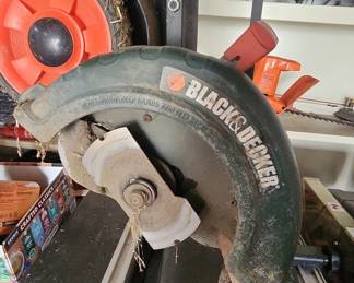 Black & Decker Electric String Trimmer