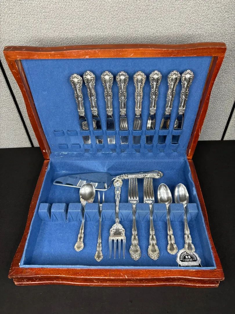 001 Vintage Wallace Sterling Silver Flatware 32pc Set Old Atlanta Irving Pattern