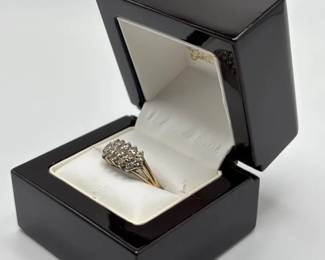 Incredible 14K Yellow Gold Ring 16 Genuine Diamonds