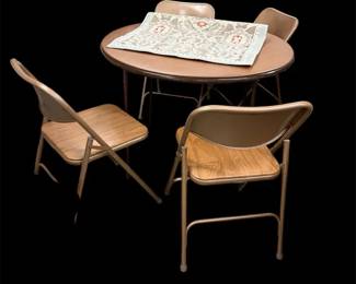 Vtg Round Card Table, 4 Folding Chairs Small Area Rug