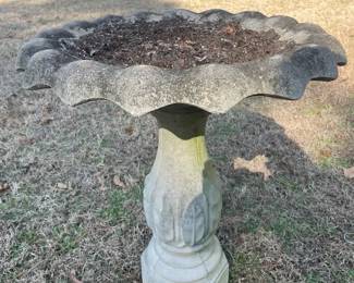 Concrete Garden Bird Bath 