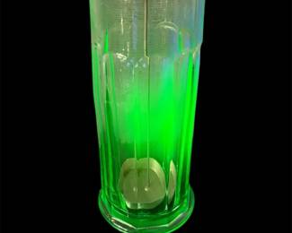 004 Vtg. Uranium Glass Soda Fountain Straw Holder