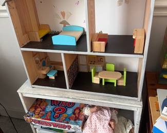 Doll house, babies and games
