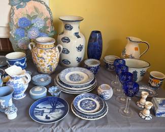 Blue and white dishes 