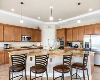 4 like new bar stools.