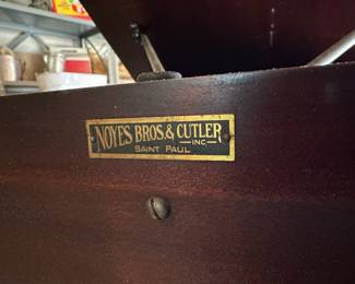 Noyes Bros. & Cutler Early 19th Century Doctor Table