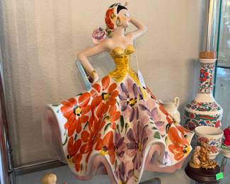 mid-century Girardi Italian porcelain figurine 